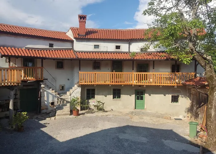 Villa Karst Heritage Retreat *