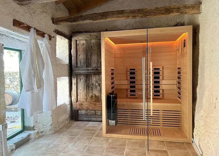 Villa Karst Heritage Retreat *